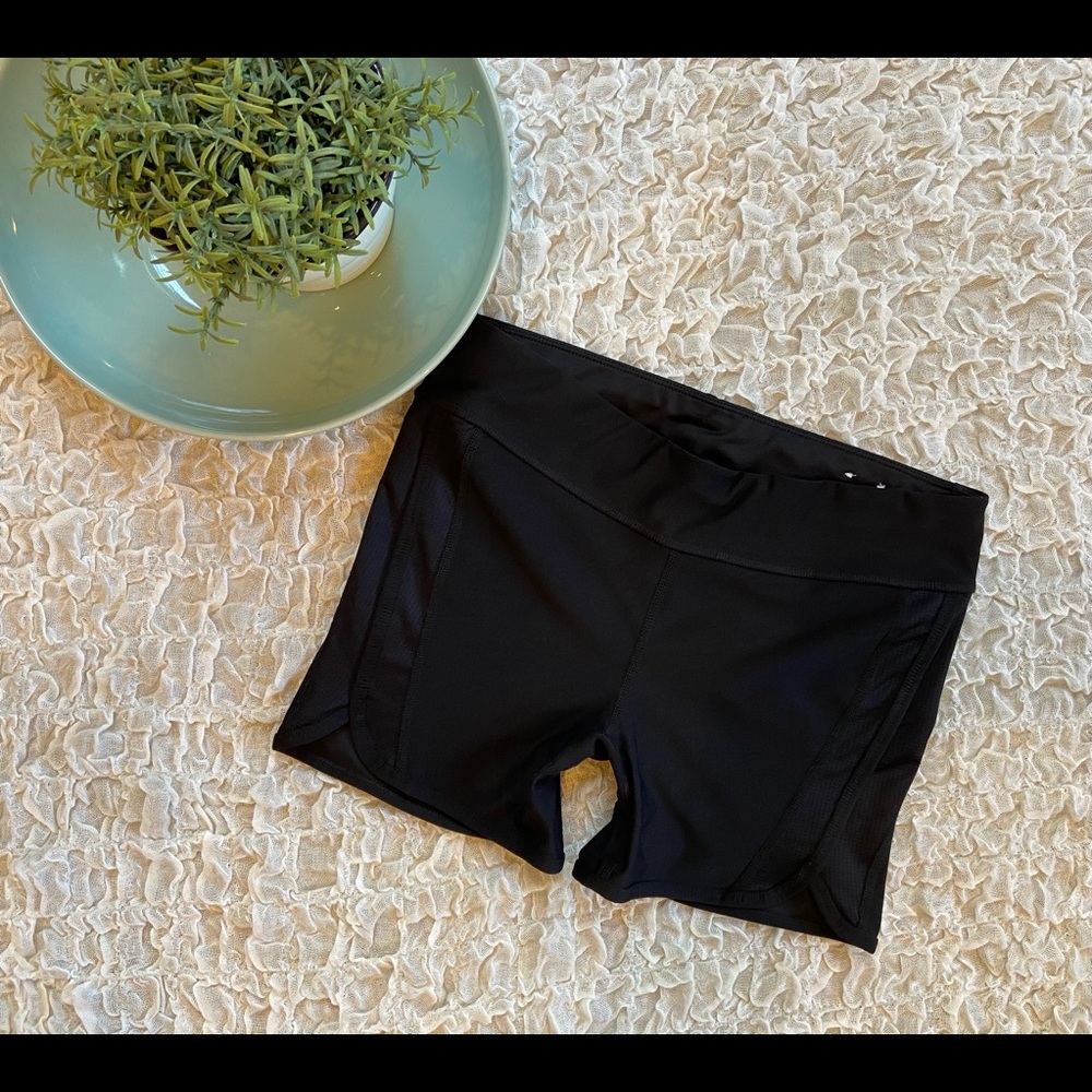 Yoga Dance Booty Running Workout Athletic Shorts